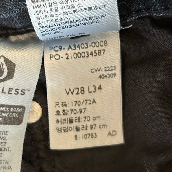 Levi’s | Women’s Dark Blue Premium 725 Highwaist Kickboot Side Slit Jeans, 28x34 - Picture 2 of 13